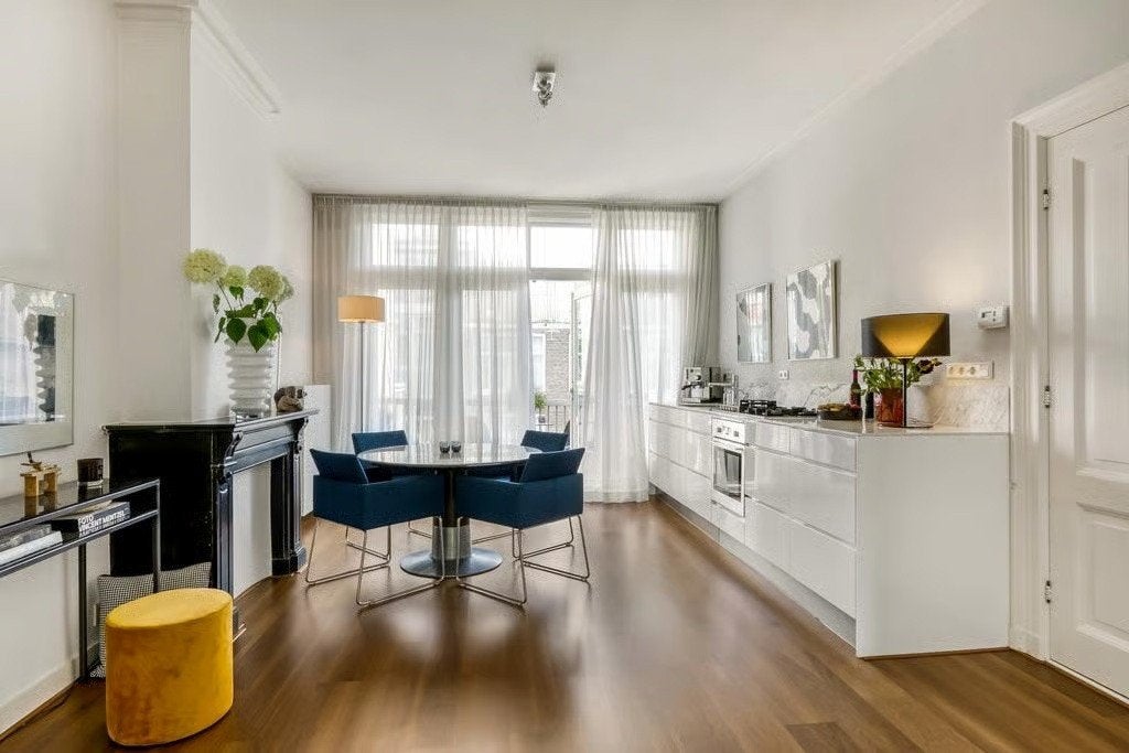 Luxe hoogglans keuken 3,6m met Quooker, ATAG oven en marmer, Ophalen, Gebruikt, Wit, Graniet of Steen