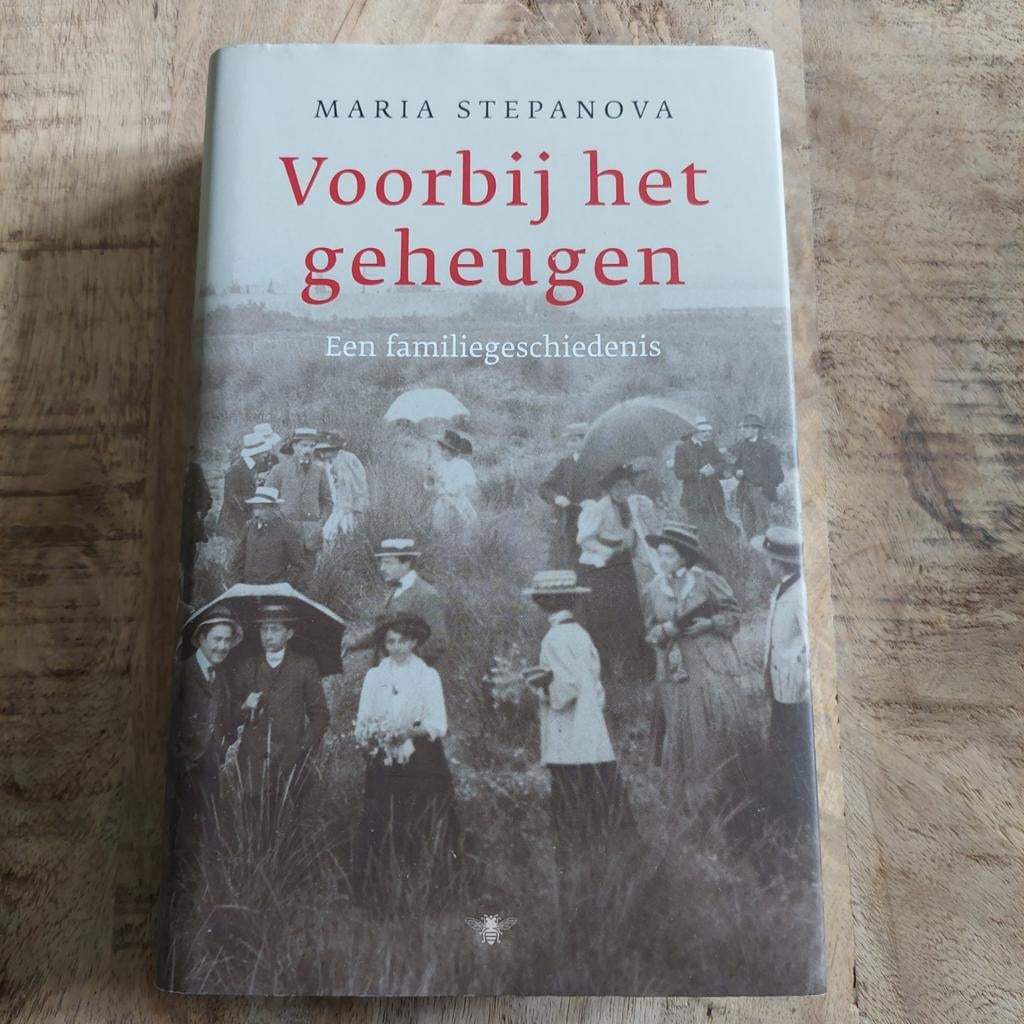 Maria Stepanova - Voorbij het geheugen, Boeken, Ophalen of Verzenden, Zo goed als nieuw, Maria Stepanova