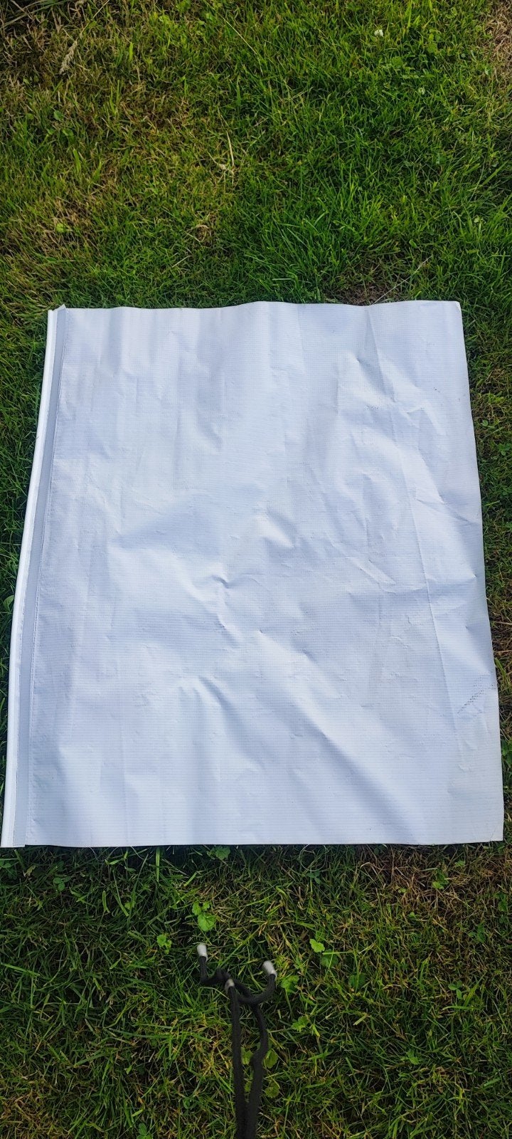 Caravan tochtstrook voor wielkast - 74x60 cm, Caravans en Kamperen, Caravan accessoires, Ophalen of Verzenden, Zo goed als nieuw