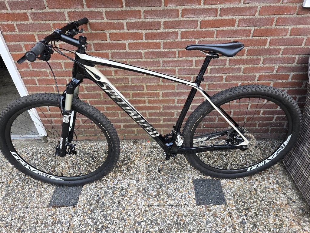 Specialized MTB volledig carbon, Fietsen en Brommers, 57 cm of meer, Hardtail, Zo goed als nieuw, Schijfrem