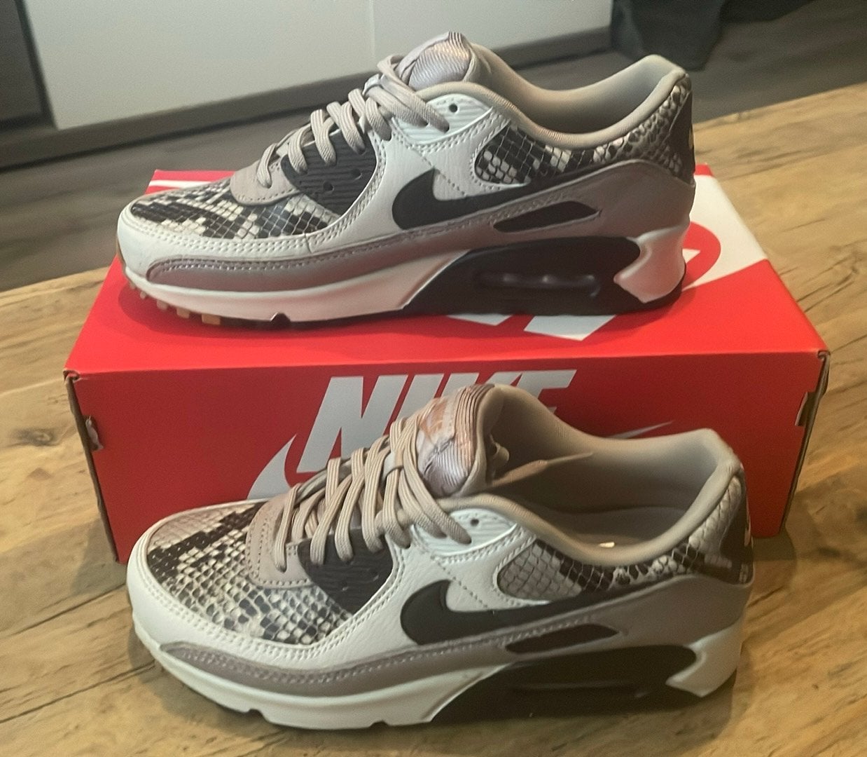 Nike air max 90 maat 39 nog nieuw!, Kleding | Dames, Schoenen, Ophalen of Verzenden, Zo goed als nieuw, Sneakers of Gympen