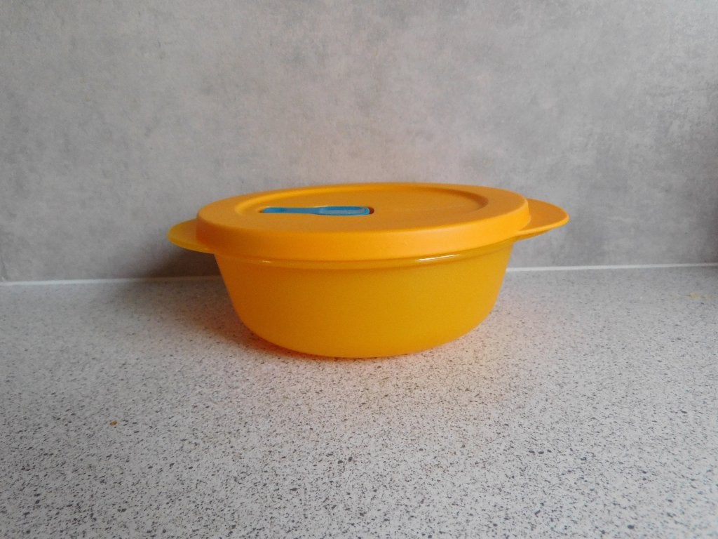 Tupperware Crystal Wave Kom 600 ml. Oranje, 600 ml, Oranje, Ophalen of Verzenden, Bak of Kom