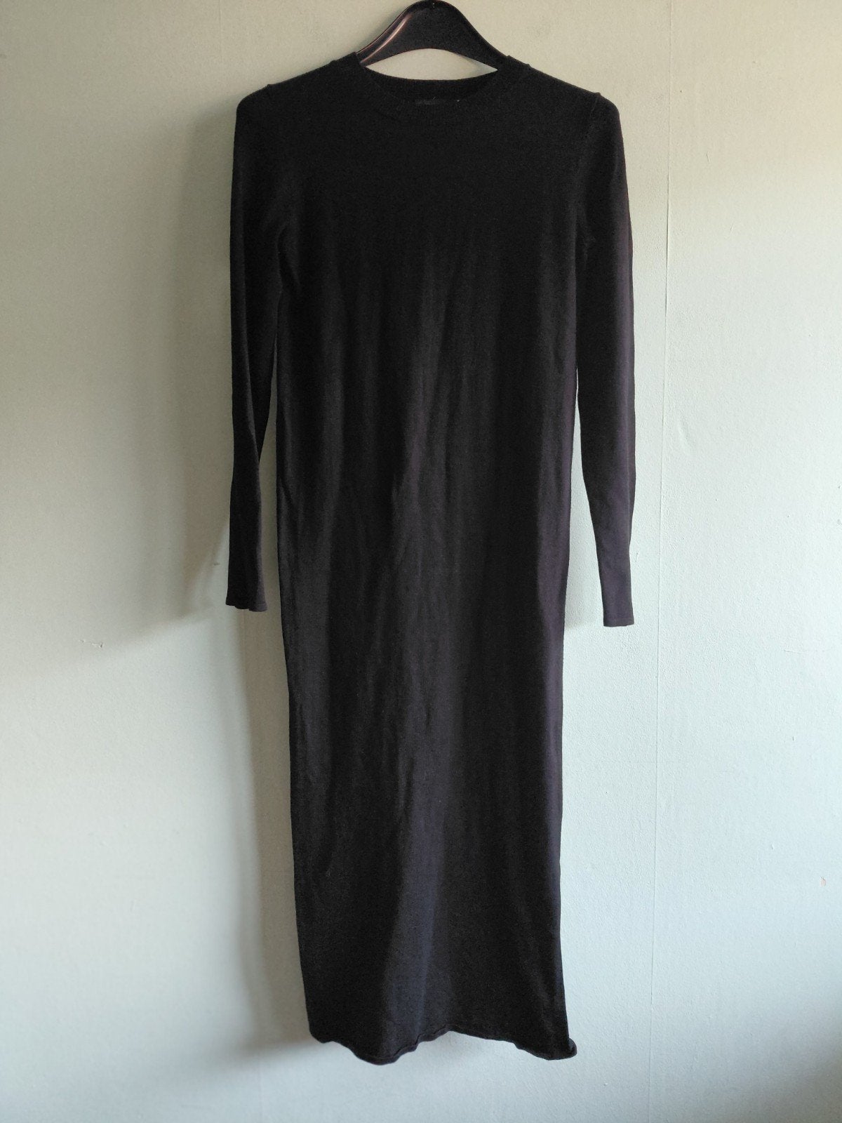 Bershka gebreide midi jurk zwart maat M, Kleding | Dames, Bershka, Ophalen of Verzenden