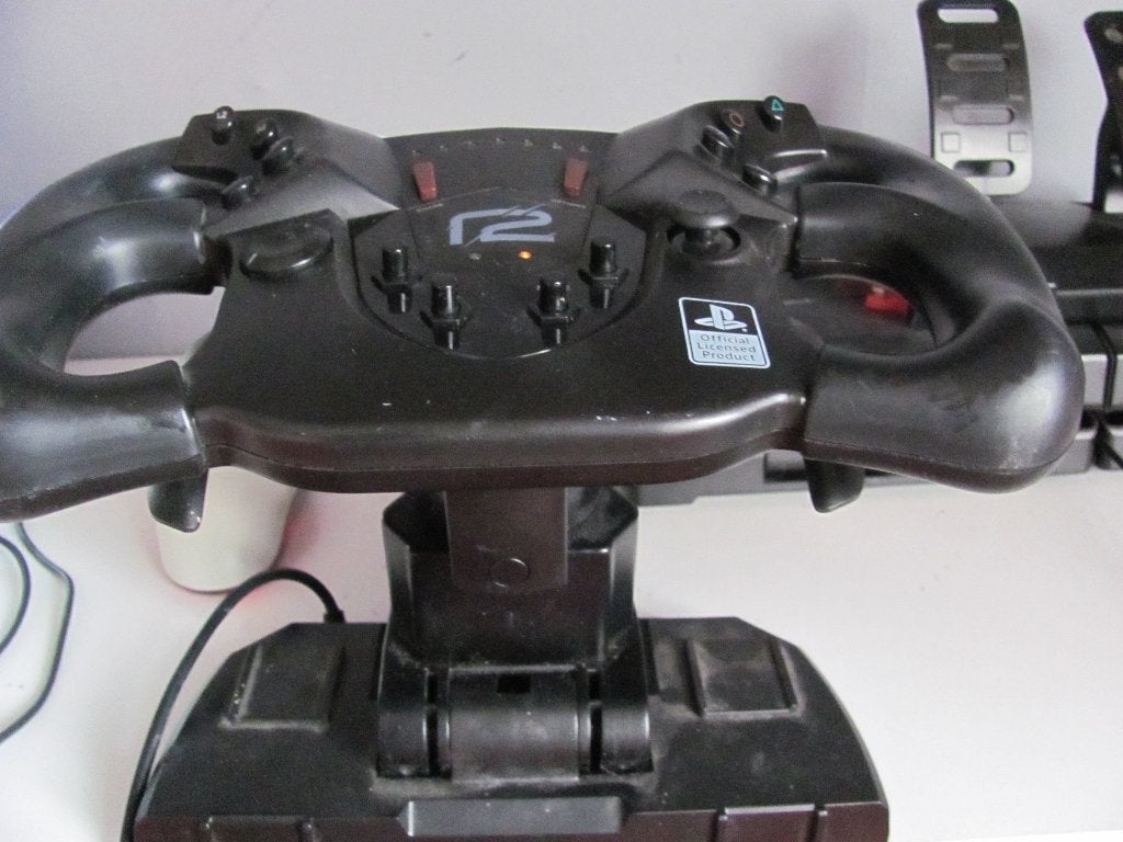 PS4 racestuur met pedalen type WH4-3201V sleh-00401, Spelcomputers en Games, Spelcomputers | Sony PlayStation Consoles | Accessoires