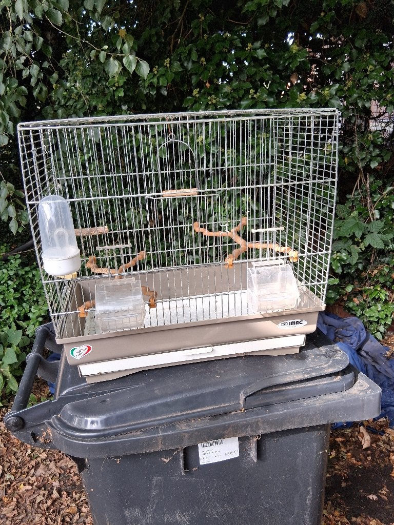 te koop 2 vogelkooien, Ophalen of Verzenden, Zo goed als nieuw, Metaal, Vogelkooi