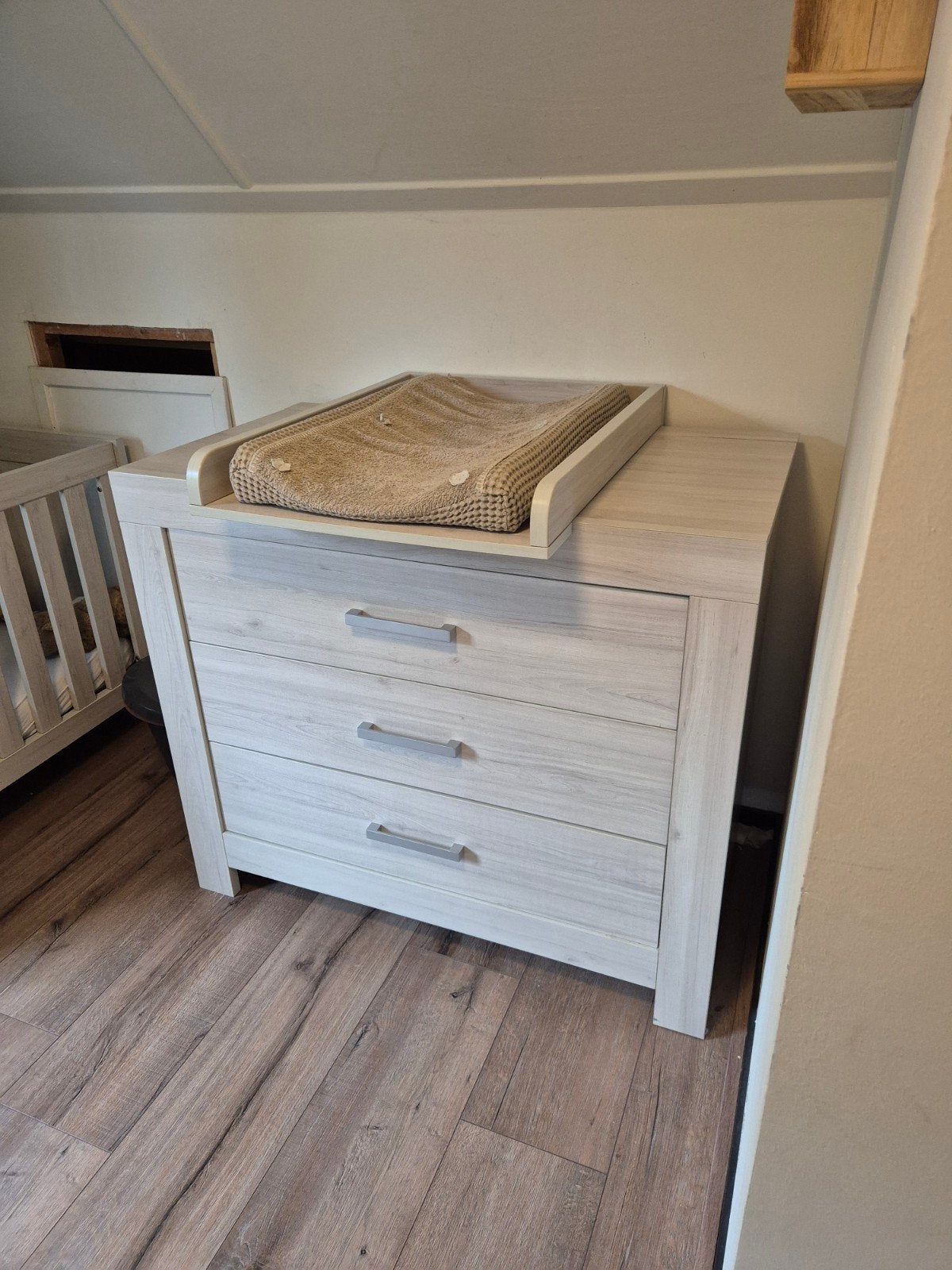babykamer meubels - gebruikt maar kan nog een ronde mee!, Ophalen, Gebruikt, 50 tot 70 cm, 100 cm of meer