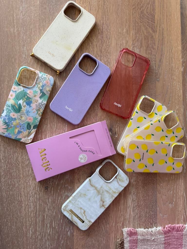 9 telefoonhoesjes oa Ateljé voor iphone pro max 13, Verzenden, Gebruikt
