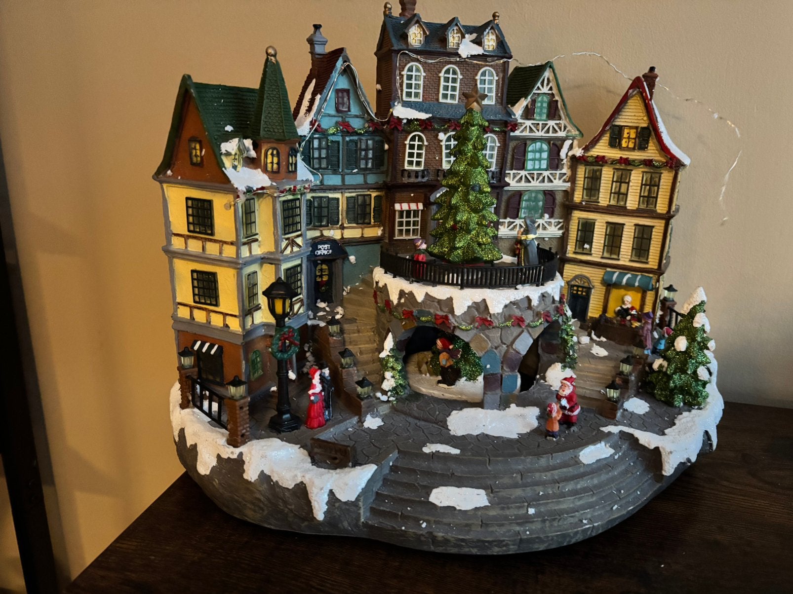 Luville kerstdorp dorpsplein - licht, muziek en beweging, Ophalen of Verzenden, Zo goed als nieuw