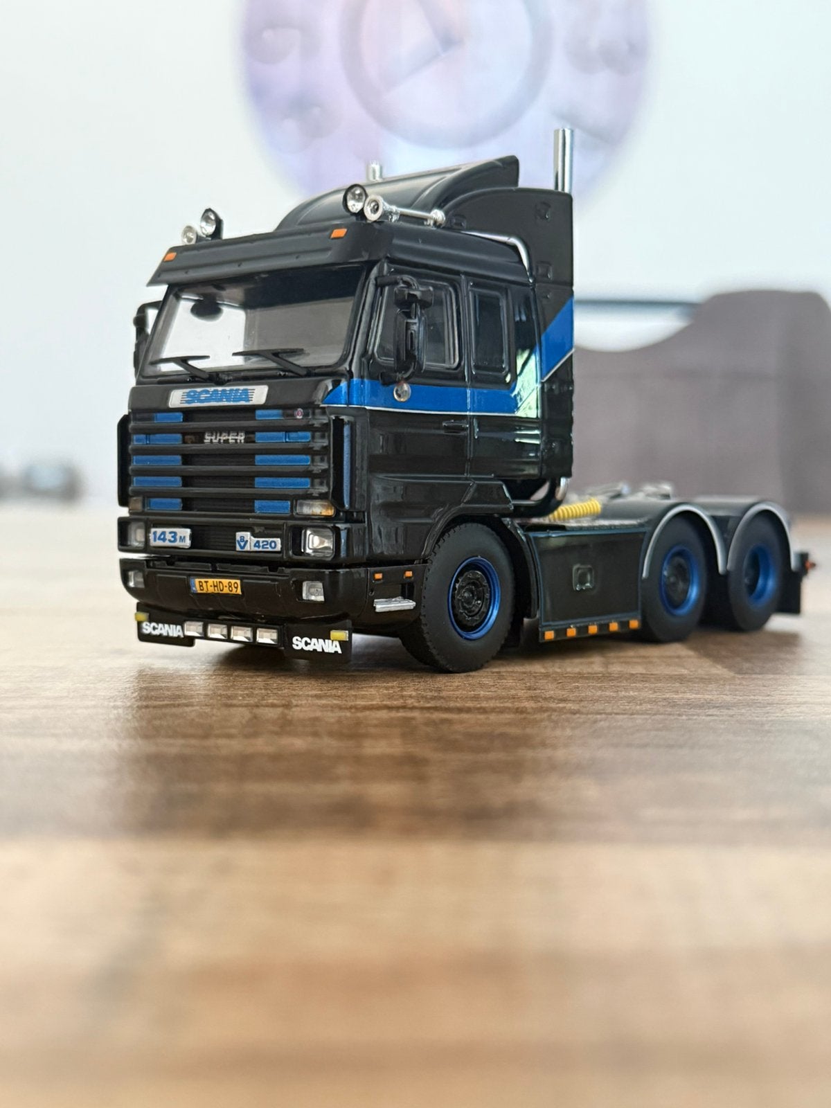 WSI Scania 143 m 420, Hobby en Vrije tijd, Modelauto's | 1:50, Ophalen of Verzenden, Zo goed als nieuw, Bus of Vrachtwagen, Wsi