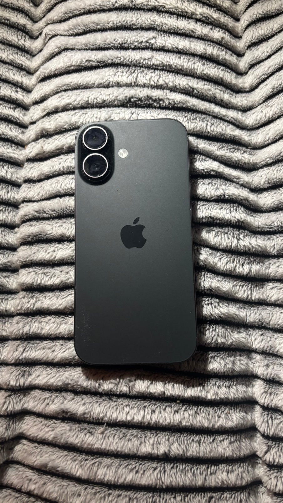 Iphone 16, 256 GB, 99 %, Zwart, Refurbished