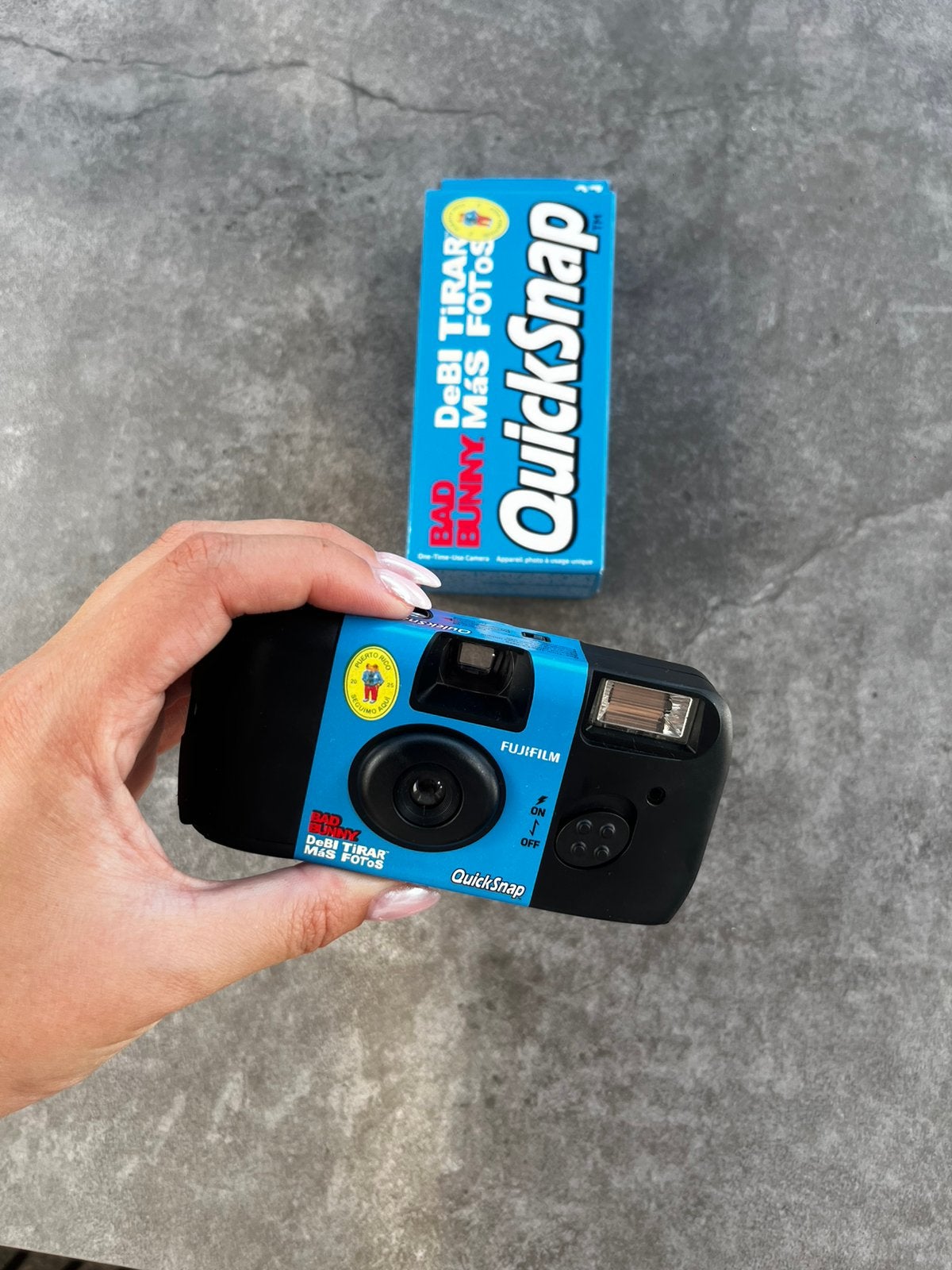 FujiFilm Quicksnap Bad Bunny wegwerpcamera - sealed, Ophalen of Verzenden, Nieuw, Overige merken