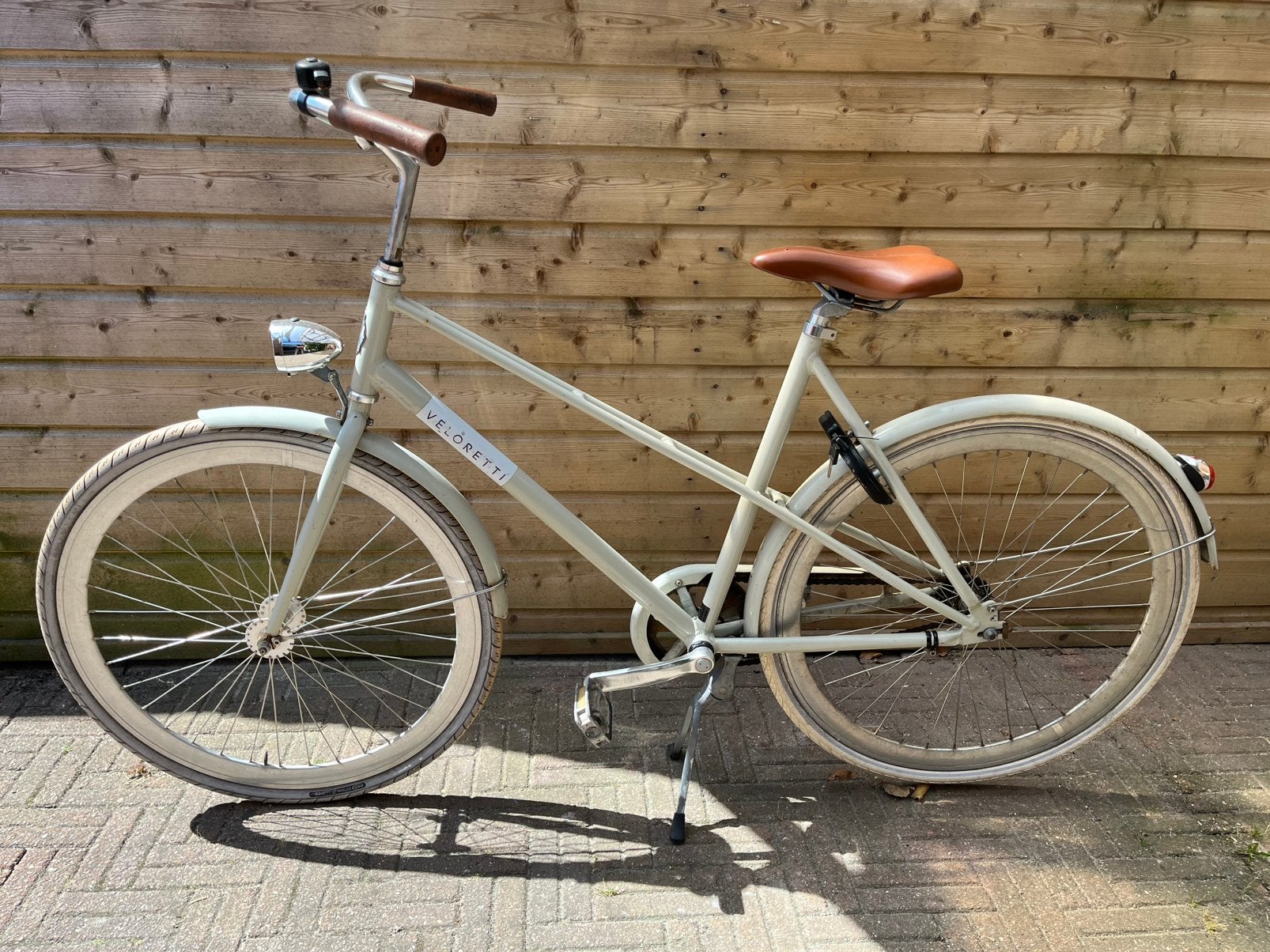 Veloretti fiets, crème kleur, met terugtraprem, Fietsen en Brommers, Fietsen | Dames | Damesfietsen, Terugtraprem, Ophalen, Overige merken