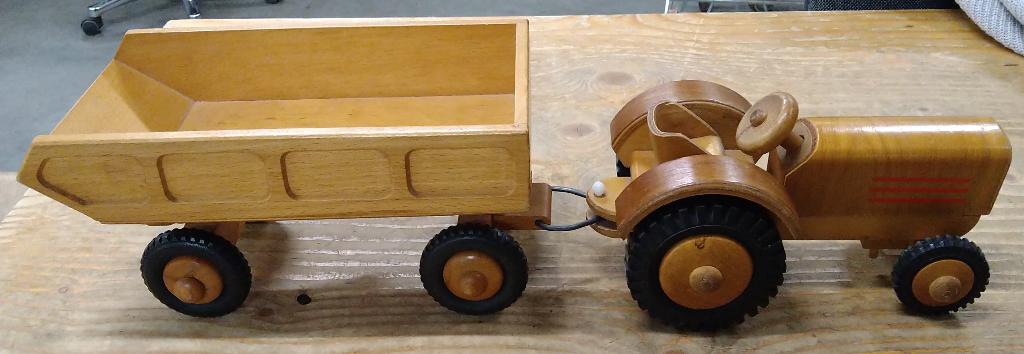 houten speelgoed tractor, Ophalen, Overige typen, Zo goed als nieuw, Nvt