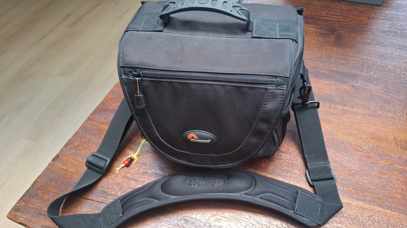 Lowepro Nova 3 AW Cameratas, Audio, Tv en Foto, Lowepro, Gevoerd, Ophalen of Verzenden, Zo goed als nieuw