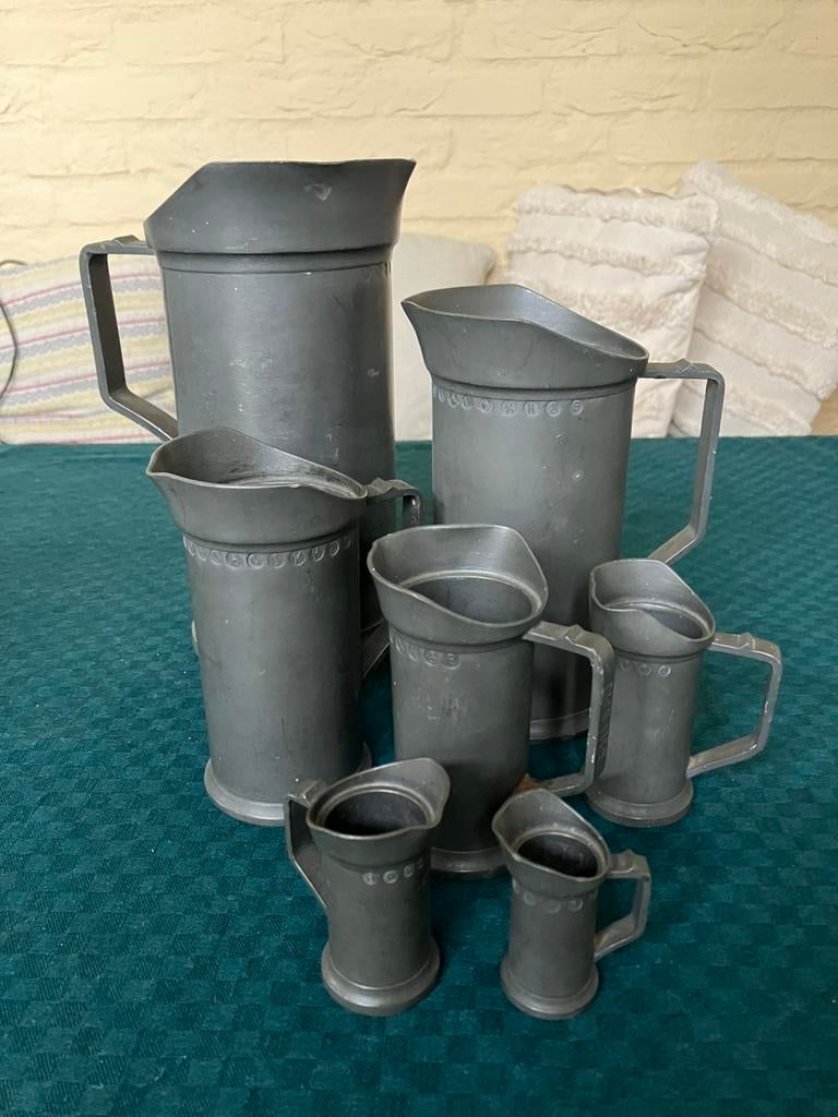 Set van 7 antieke maatbekers - ca 1920, Verzenden