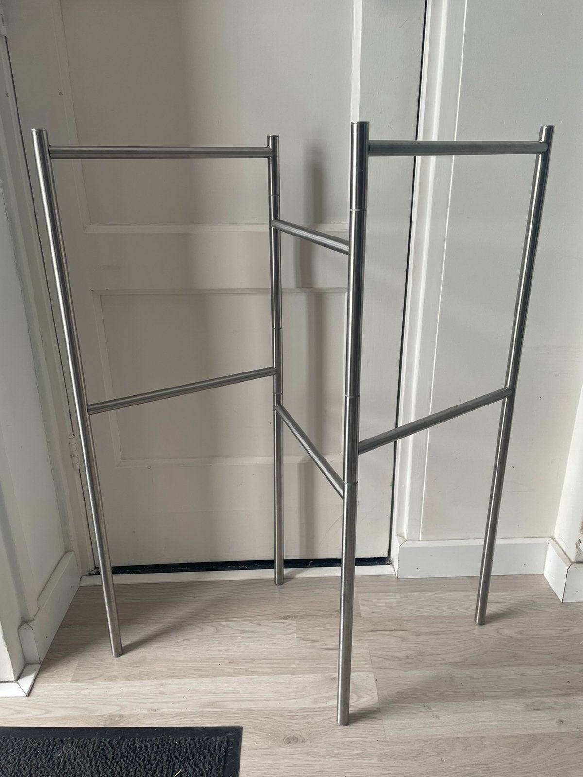 Ikea Grundtal 20325, roestvrijstaal  handoek/kledingrek, Badkamerrek, Zo goed als nieuw, Zilver, Ophalen