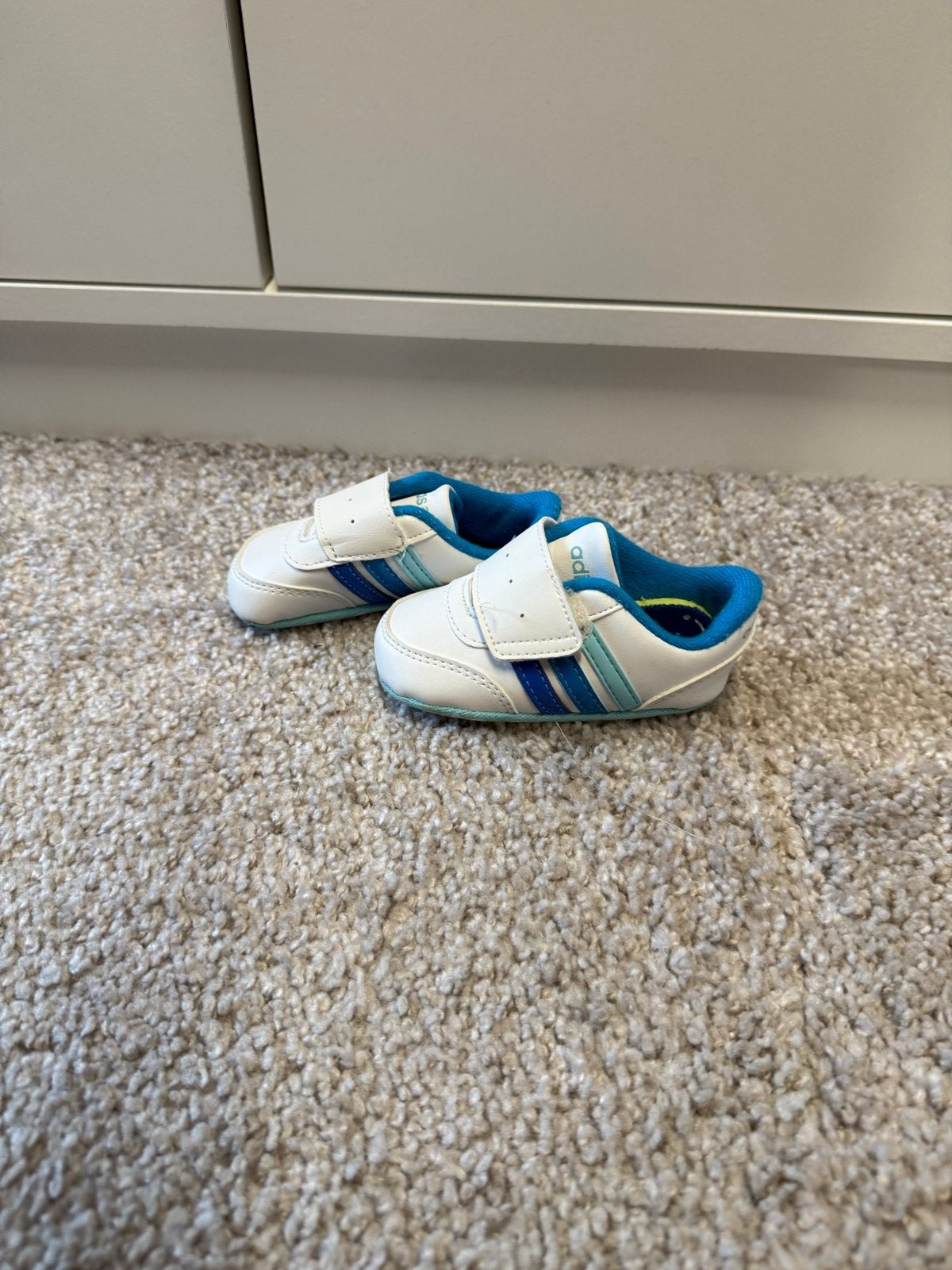 Adidas babyschoentjes maat 18, Kinderen en Baby's, Ophalen of Verzenden, Gebruikt, Jongetje of Meisje, Schoentjes