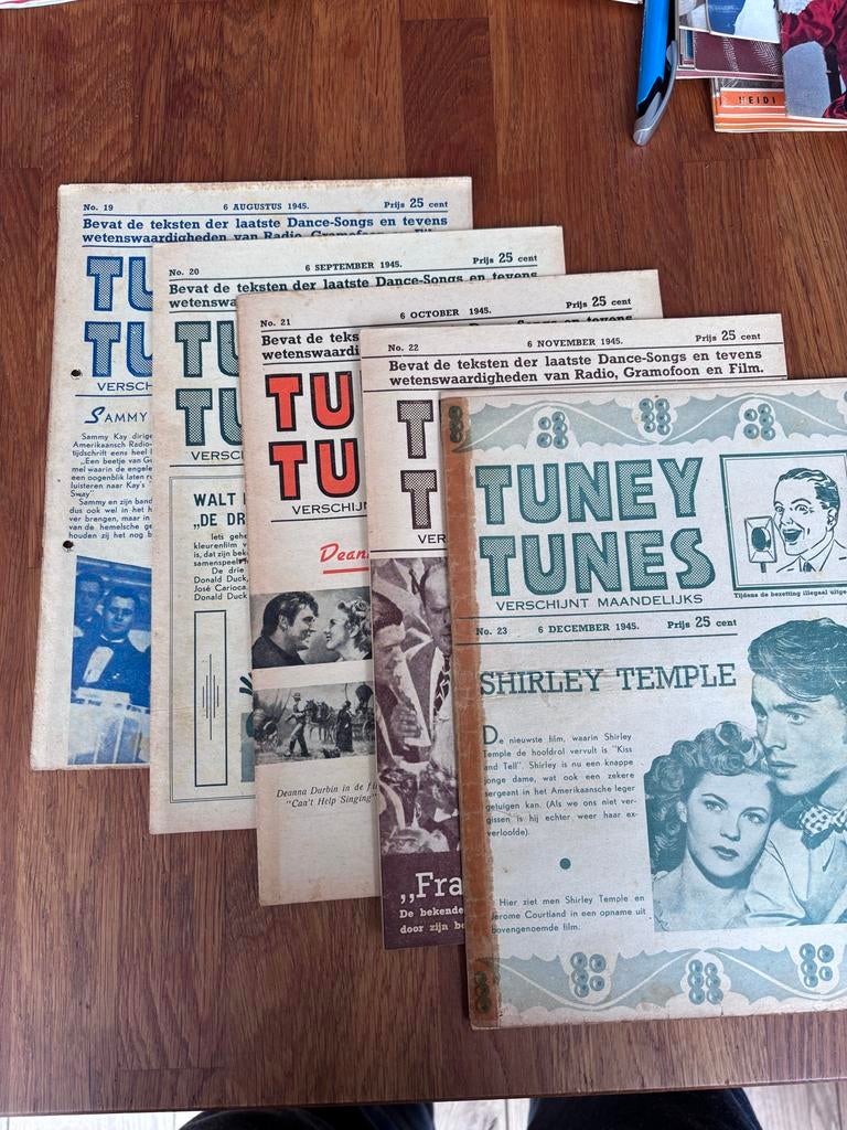 Unieke serie Tuney Tunes 1945 - Bijna 80 jaar oud, Ophalen of Verzenden, Gelezen, Overige typen