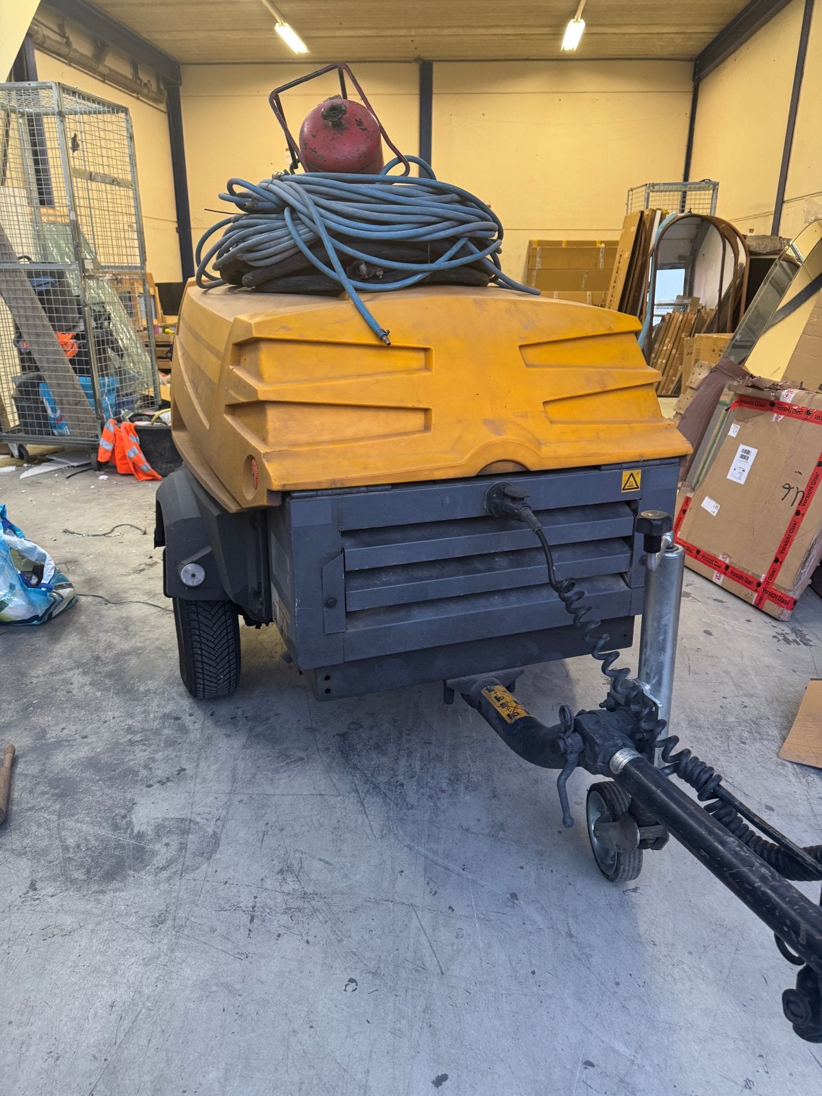 Atlas Copco XAS 37 KD Mobiele Compressor (2013), Ophalen