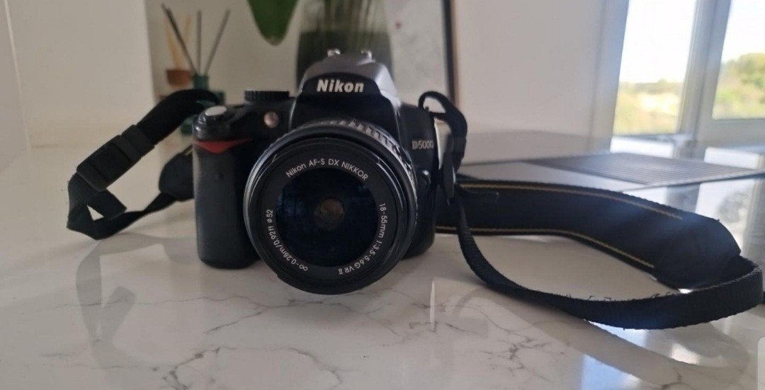 Nikon D5000 Spiegelreflexcamera, AF-S DX NIKKOR 18-55mm le, Gebruikt, Spiegelreflex, Accu, Ophalen of Verzenden