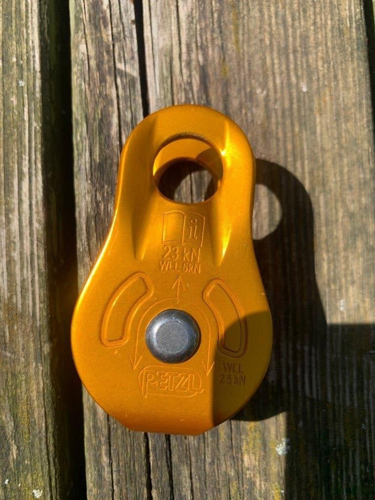 Petzl katrol 23kN voor boomklimmen, Tuin en Terras, Ophalen, Zo goed als nieuw