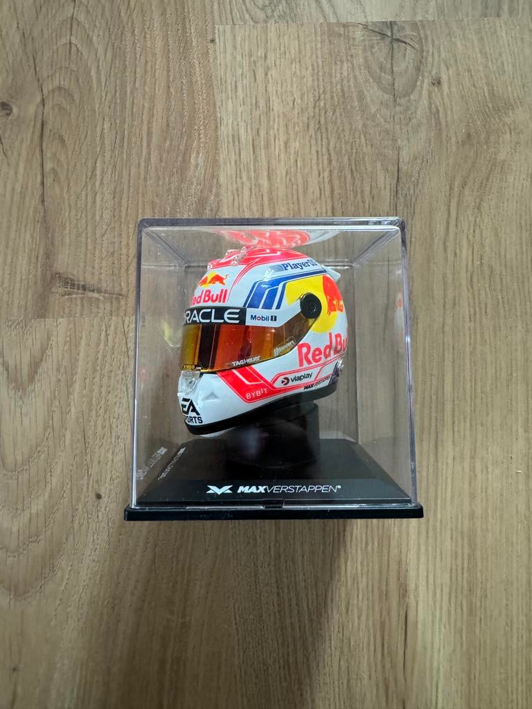 Max Verstappen 2023 Red Bull Racing Mini Helm, Ophalen of Verzenden, Zo goed als nieuw, Formule 1