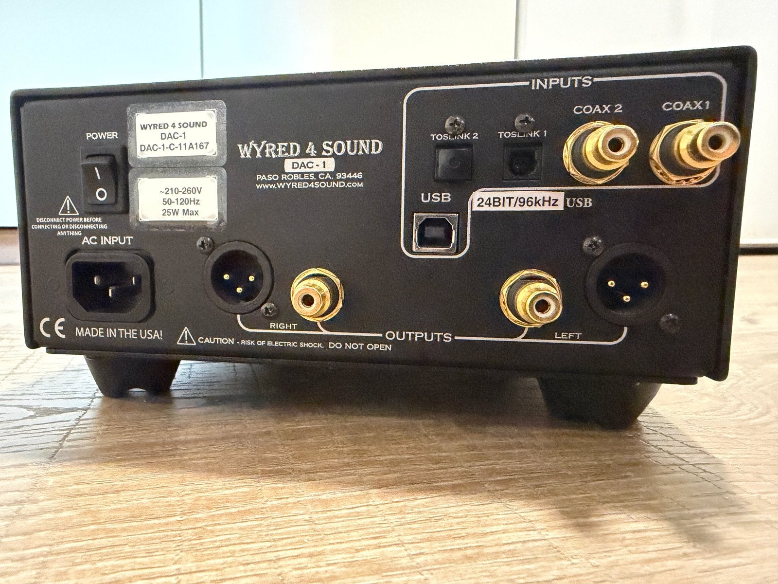 Wired4sound DAC1, Support@wyred4sound.com, 4235 Traffic Way, Atascadero, Ophalen of Verzenden, Zo goed als nieuw