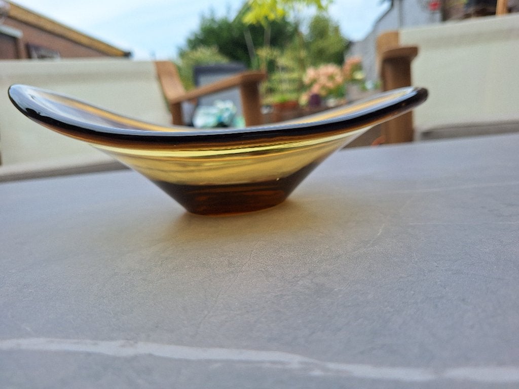 Deens design schaal amber, Schaal, Ophalen of Verzenden, Ovaal, Glas
