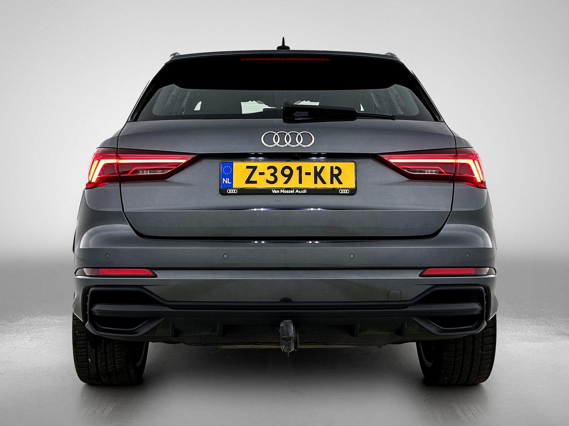 Audi Q3 45 TFSI e S edition | Navigatie | Camera | Stoelverw, Auto's, 12 maanden, Gebruikt, Automatische klimaatregeling, Hybride Elektrisch/Benzine