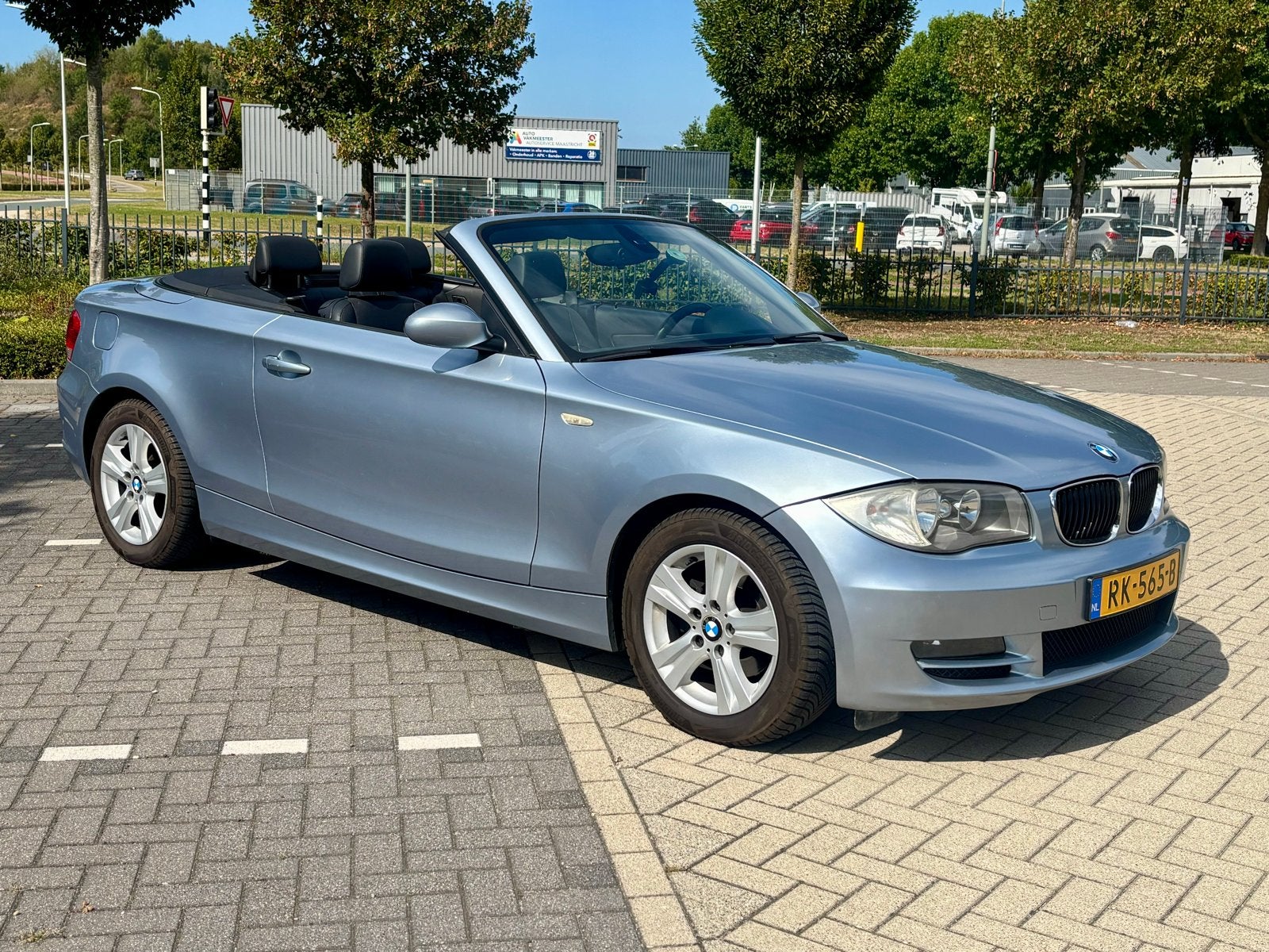BMW 1-Serie 2.0 118I Cabrio nieuw dak, nieuwe ketting, Auto's, BMW, 1-Serie, 1995 cc, Zwart, Cabriolet