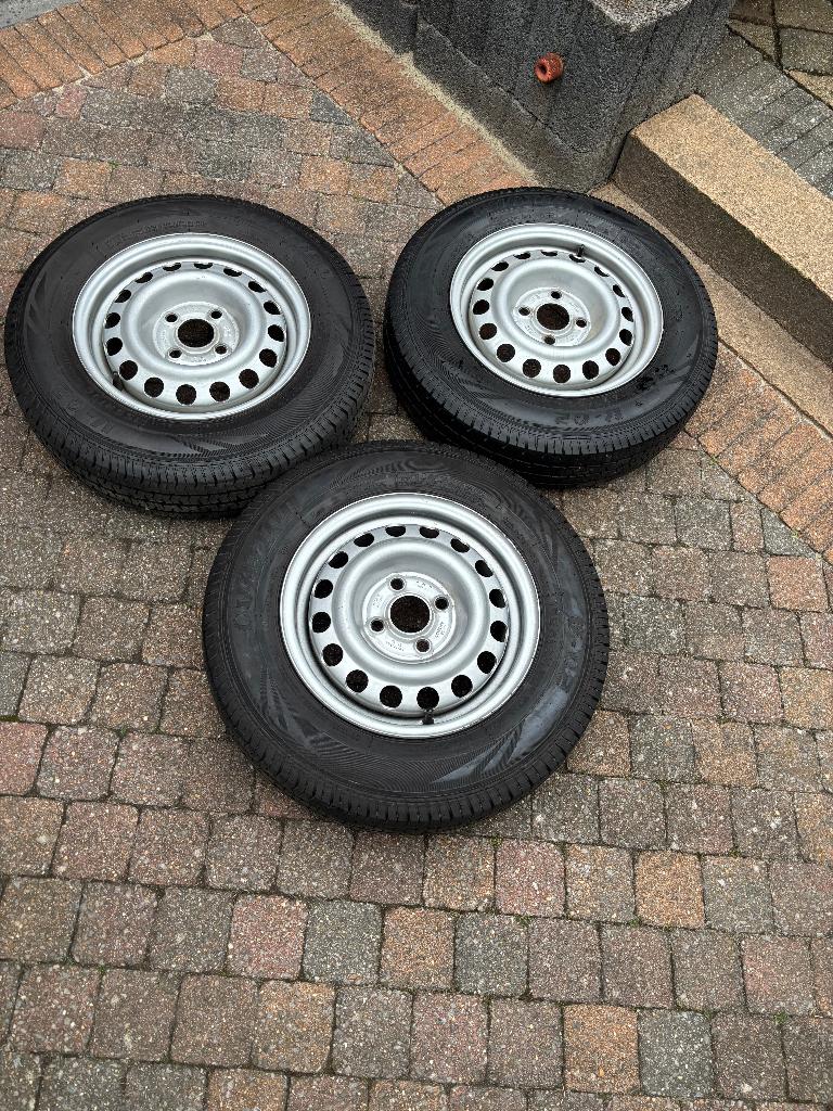 Aanhanger wielen 3x compleet, Auto diversen, Aanhangwagen-onderdelen, Gebruikt, Ophalen