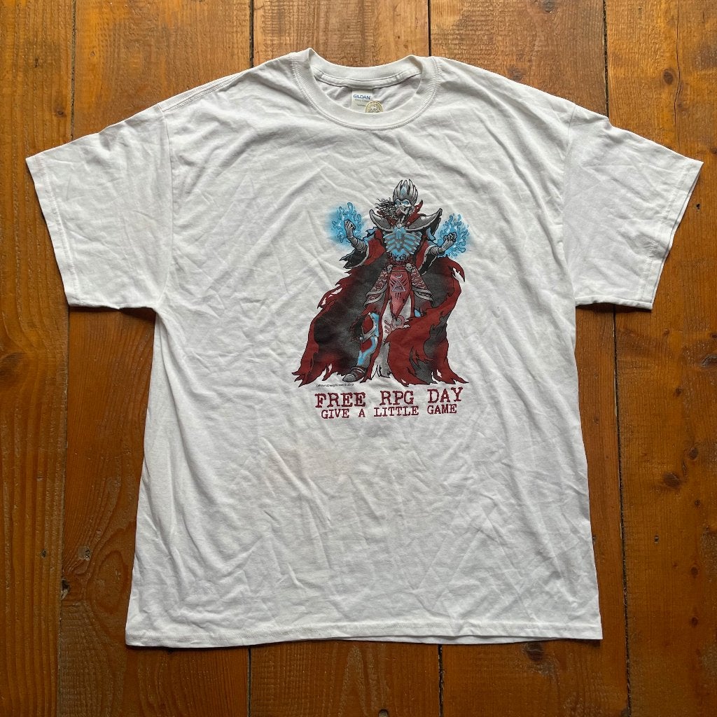 Free RPG Day 2019 Fantasy Gaming T-Shirt – XL - A-348, Verzenden, Wit, Onbekend, Maat 56/58 (XL)