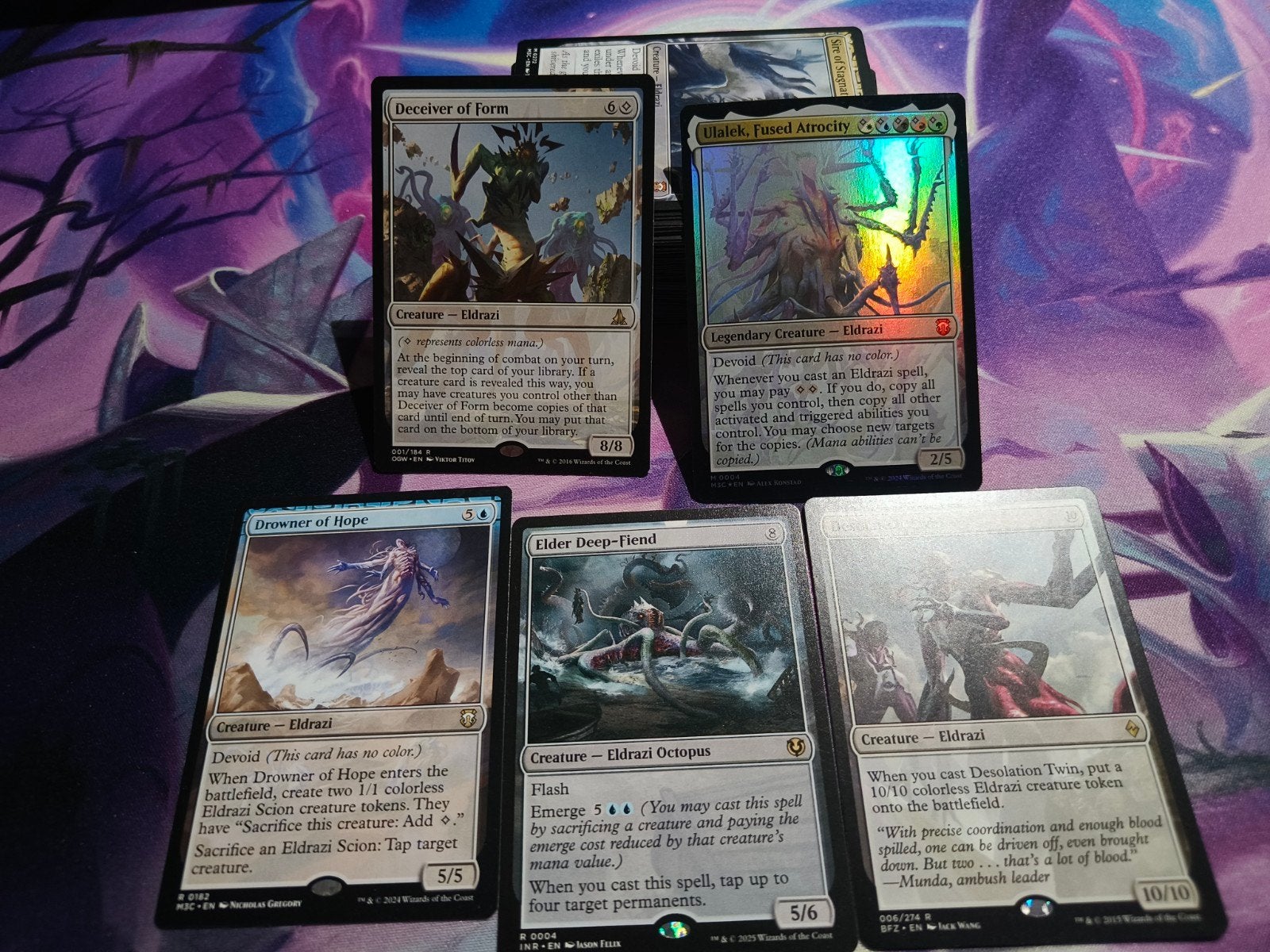 Eldrazi Commander deck. 5 kleuren plus kleurloos.geen precon, Ophalen of Verzenden, Zo goed als nieuw, Speeldeck, Foil
