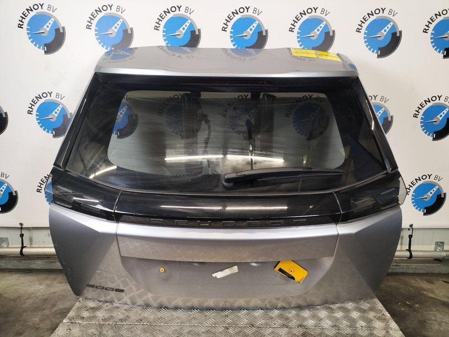 PEUGEOT 2008 P24E Allure ACHTERKLEP 9831045880 2023, Ophalen of Verzenden, Gebruikt, ARN erkend, Achterklep