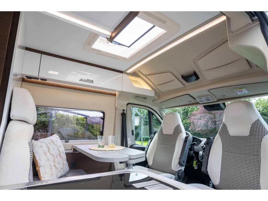 Karmann Davis 620 | 2021 | 9T Automaat | Enkele bedden, Caravans en Kamperen, Automaat, Ringverwarming, Fiat, 6 tot 7 meter