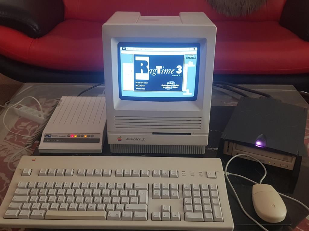 Apple Macintosh SE/30 Compleet, Computers en Software, Vintage Computers, Ophalen of Verzenden