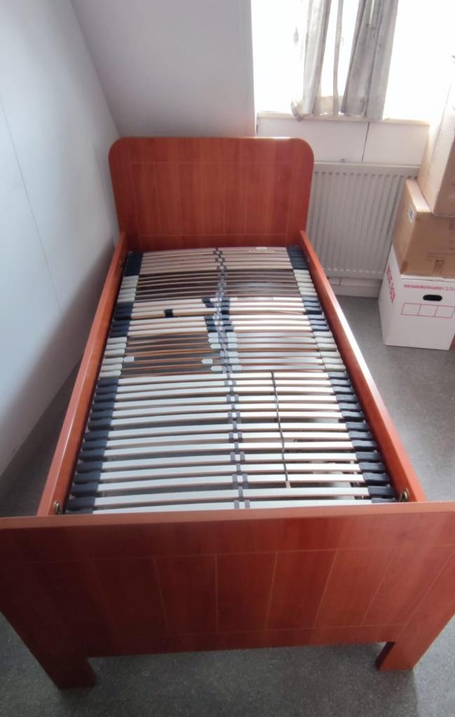 Elektrisch Seniorenbed, Huis en Inrichting, Slaapkamer | Bedden, Ophalen, Overige materialen, Verstelbaar, 90 cm