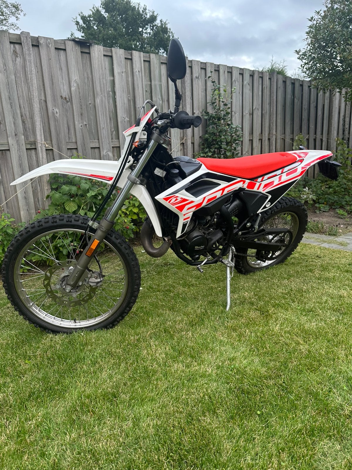 Beta RR 50 Enduro E5 - Topconditie, bj 2022, 6 versnellingen, Zo goed als nieuw, 50 cc, Ophalen
