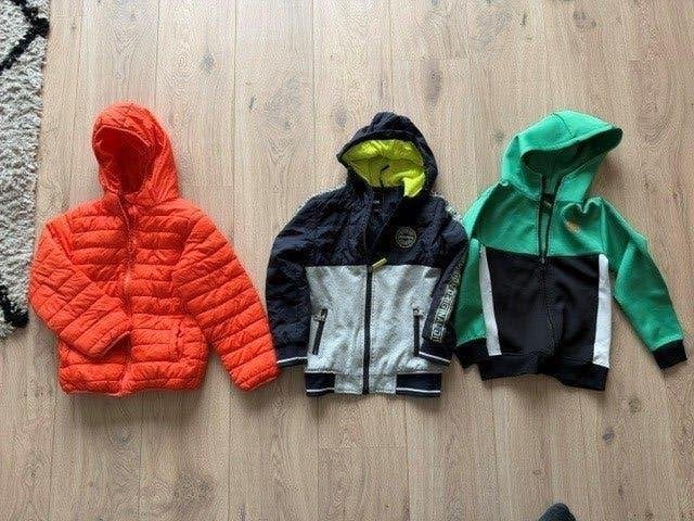 Kinderkleding maat 122-128: drie mooie jassen, Kinderen en Baby's, Ophalen of Verzenden, Zo goed als nieuw, Jongen, Jas