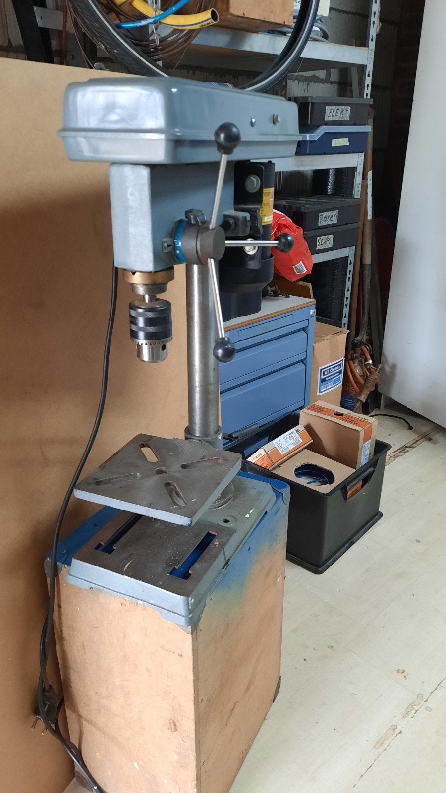 Kleine kolomboormachine in prima staat weinig gebruikt., Doe-het-zelf en Verbouw, Gereedschap | Boormachines, Ophalen of Verzenden