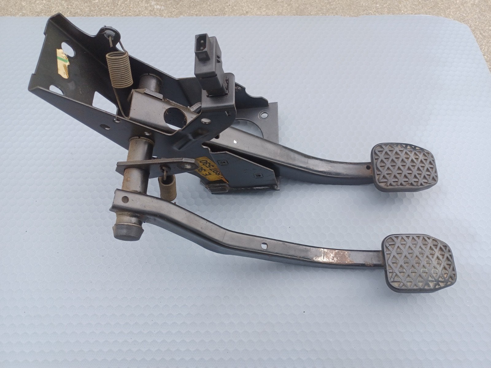 BMW e30 pedalenset, Ophalen, Gebruikt, -, -