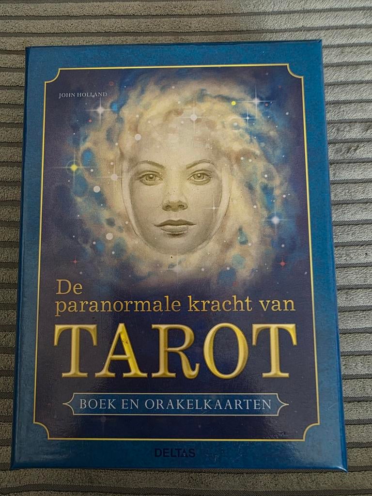 John Holland - Paranormale kracht van Tarot, Tarot of Kaarten leggen, Overige typen, Ophalen of Verzenden, Zo goed als nieuw