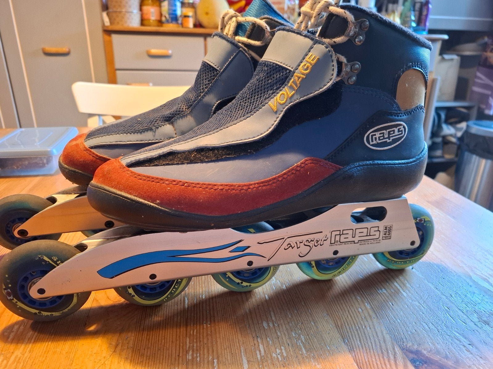 Skeelers raps Target voltage maat 45, Sport en Fitness, Skeelers, Overige merken, Gebruikt, Inline skates 5 wielen, Heren