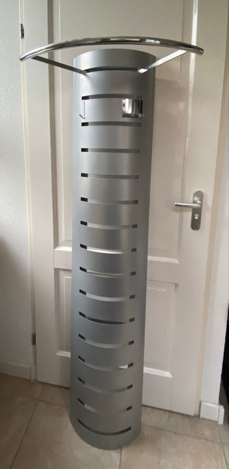 Moderne wandkapstok van h+h design, Huis en Inrichting, Gebruikt, Metaal, 150 tot 200 cm, Ophalen