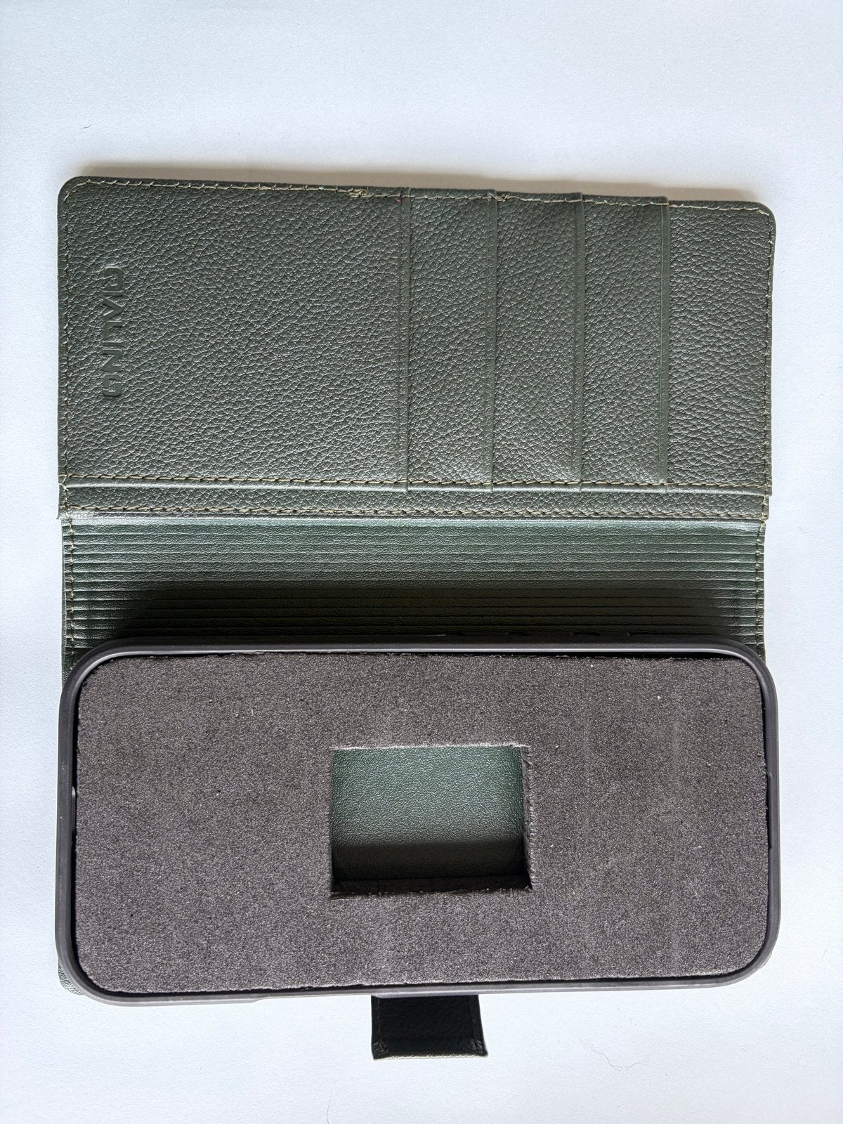 IPhone 17 Qialino hoesje - groen, Telecommunicatie, Ophalen of Verzenden, Nieuw, Hoesje of Tasje