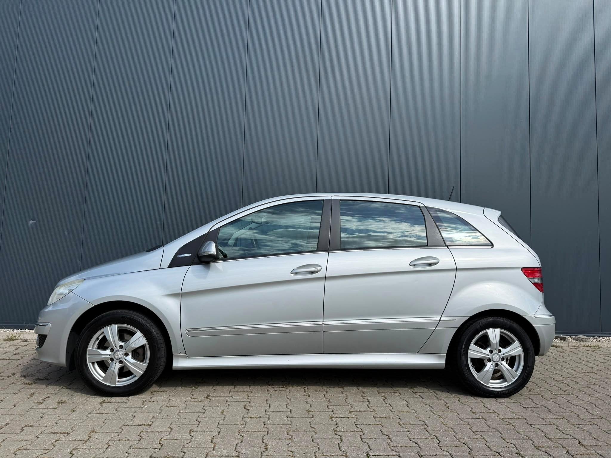 Mercedes-Benz B-klasse 160 BlueEFFICIENCY airco / trekhaak, Stof, Origineel Nederlands, Handgeschakeld, 1000 kg