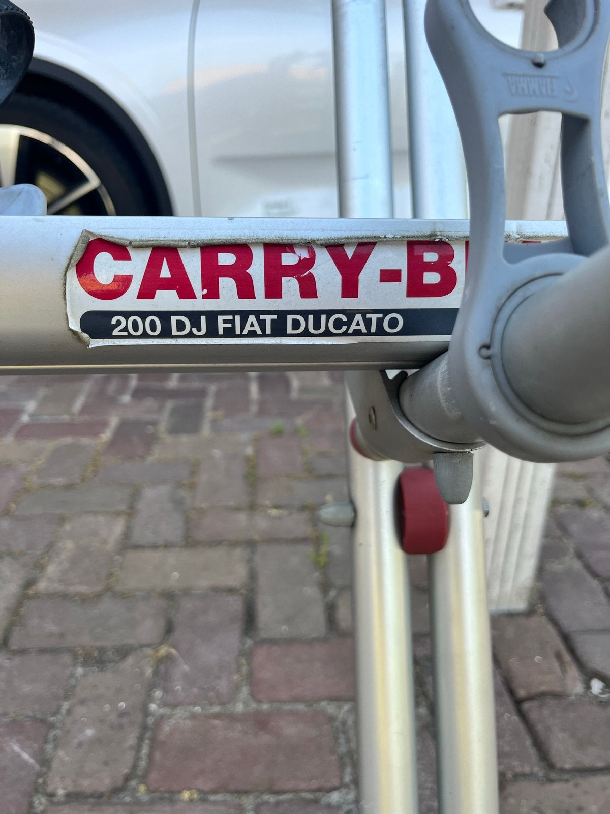 Fietsdrager Carry-Bike 200 DJ Fiat Ducato, Ophalen, 2 fietsen, Gebruikt, Achterklepdrager