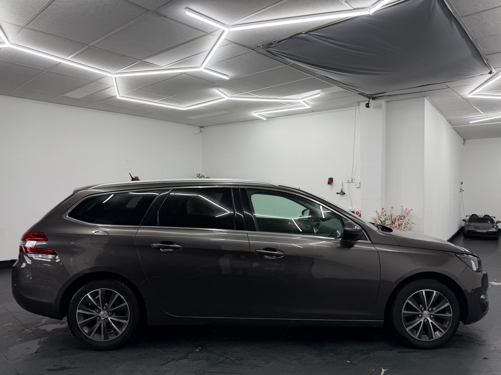 Foto 5 van Peugeot 308 1.2 E-thp 130pk 2015  bezorgen mogelijk!!
