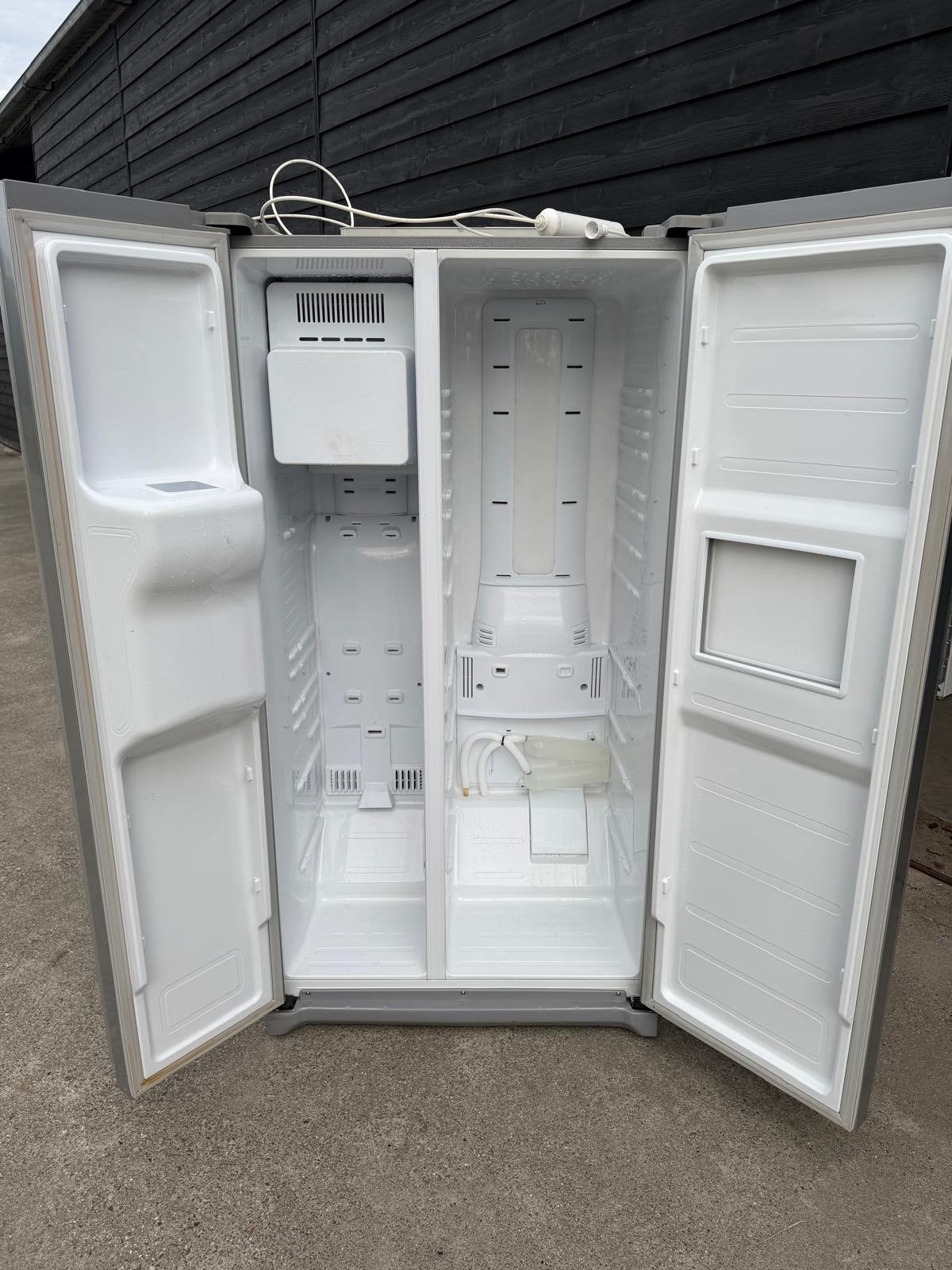 Samsung Amerikaanse koelkast incl. ijsblokjes, Witgoed en Apparatuur, Ophalen, Gebruikt, 200 liter of meer, 60 cm of meer