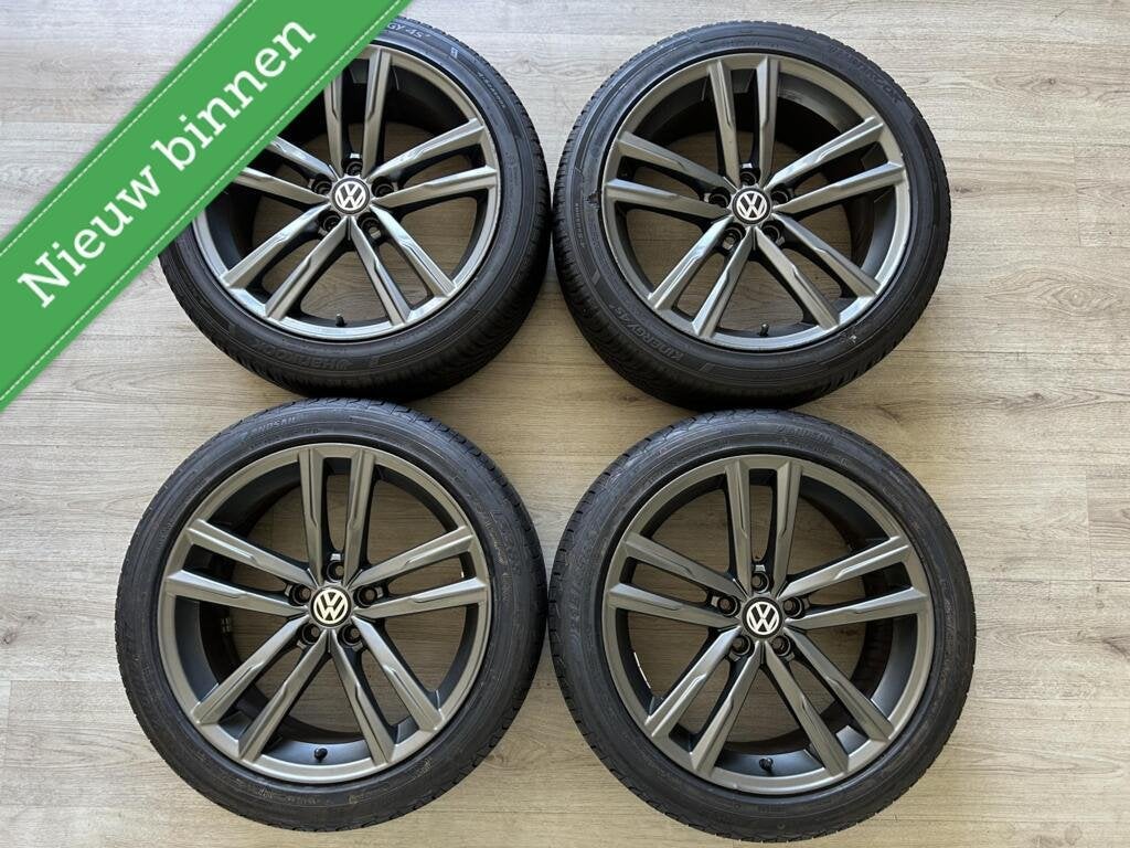 Volkswagen Polo R GTI Seat Skoda 5x100 17inch velgen banden, Auto-onderdelen, Banden en Velgen, Ophalen, Banden en Velgen, 17 inch